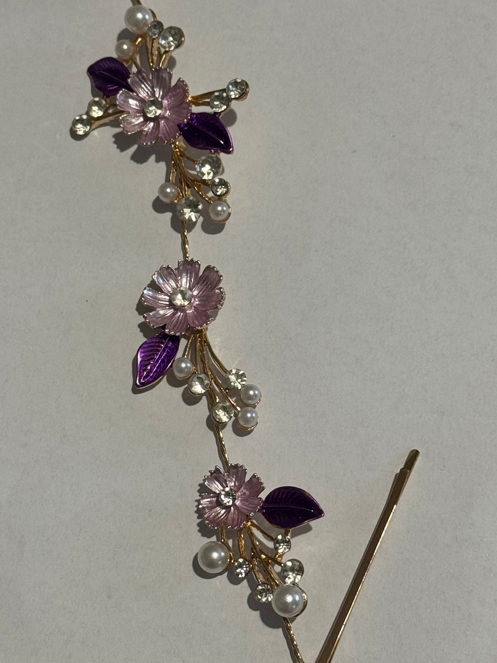 Purple Floral Bridal Hair Vine Tiara – Gold Wedding Hair Accessory – Pearl & Crystal Flower Headpiece – Boho Bridal Hair Vine
