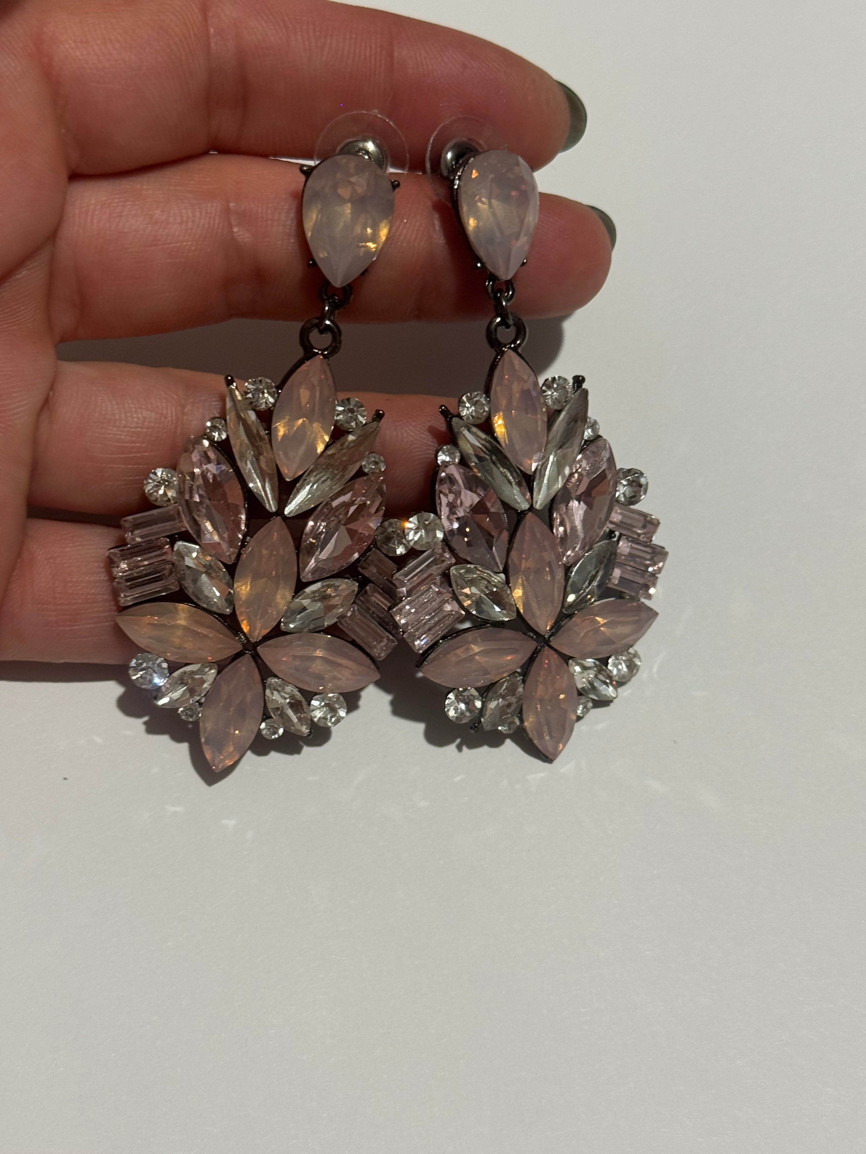 Blush Pink Crystal Statement Earrings – Vintage Rhinestone Drop Earrings – Elegant Floral Chandelier Earrings – Glam Jewelry Gift for Women