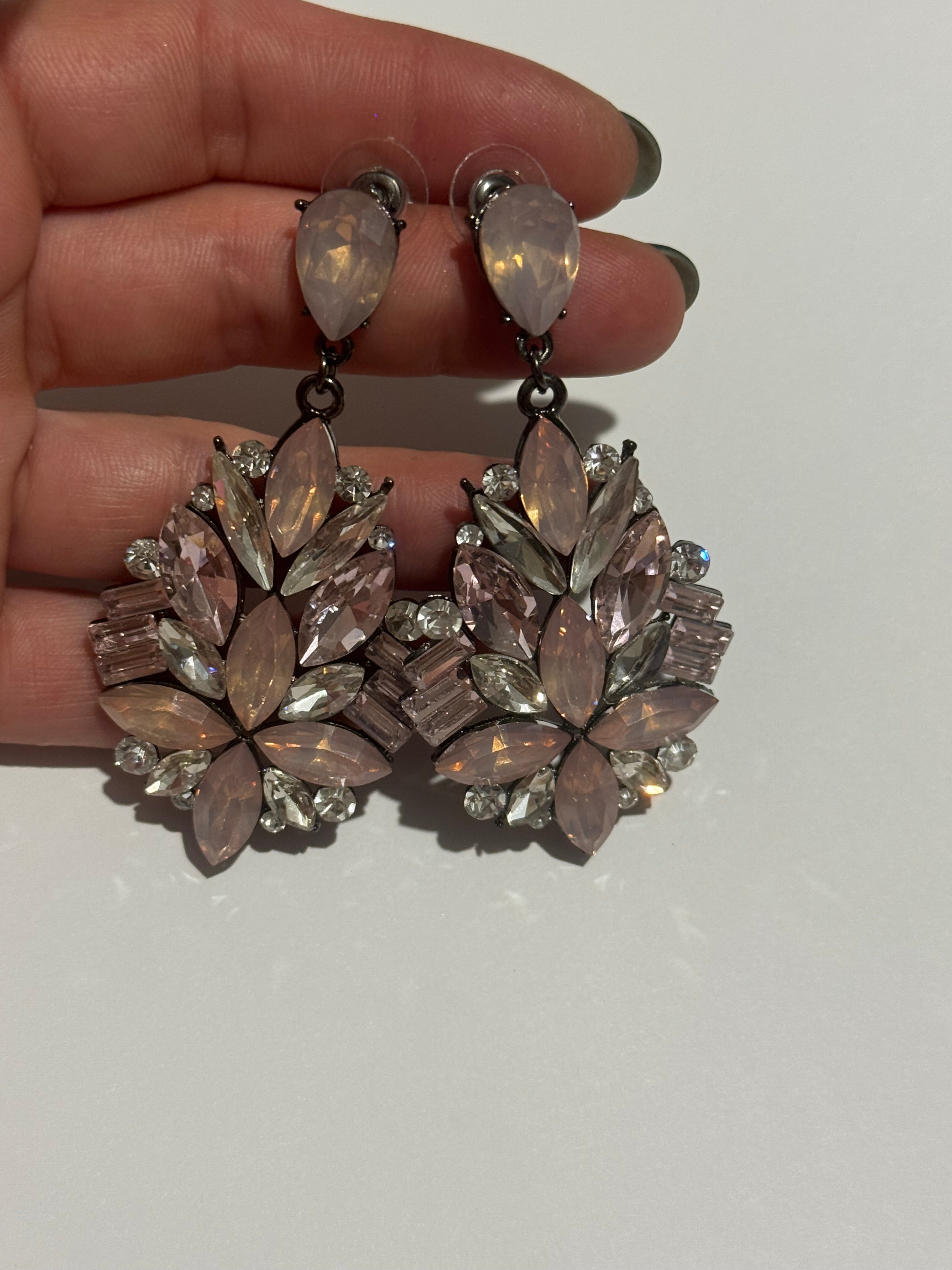 Blush Pink Crystal Statement Earrings – Vintage Rhinestone Drop Earrings – Elegant Floral Chandelier Earrings – Glam Jewelry Gift for Women