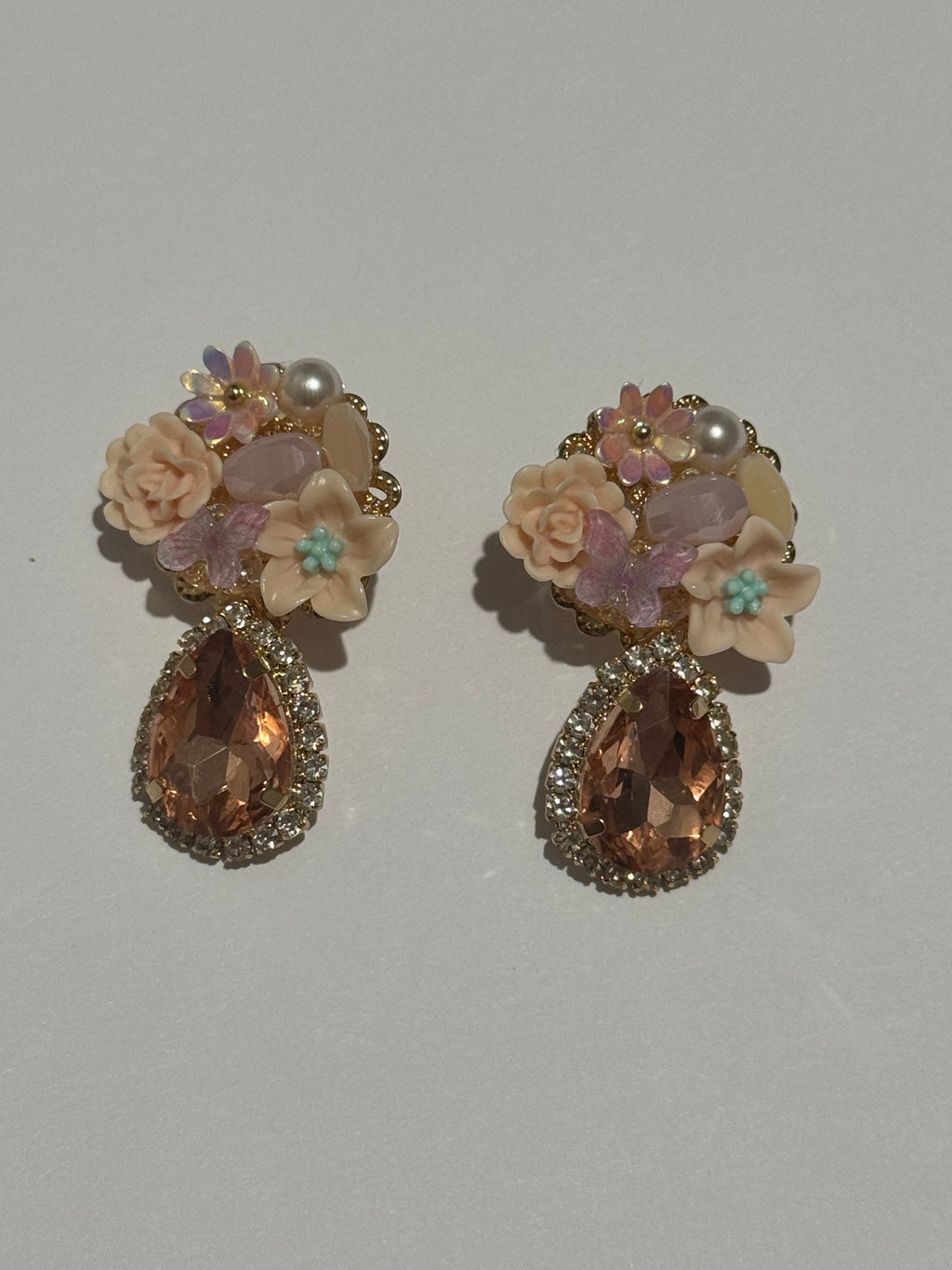 Blush Pink Floral Statement Earrings – Peach Crystal Teardrop Earrings – Romantic Flower Pearl Earrings – Vintage Inspired Jewelry Gift for Women