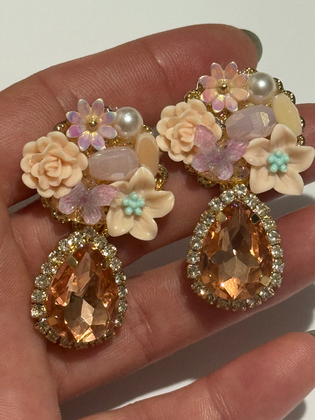 Blush Pink Floral Statement Earrings – Peach Crystal Teardrop Earrings – Romantic Flower Pearl Earrings – Vintage Inspired Jewelry Gift for Women