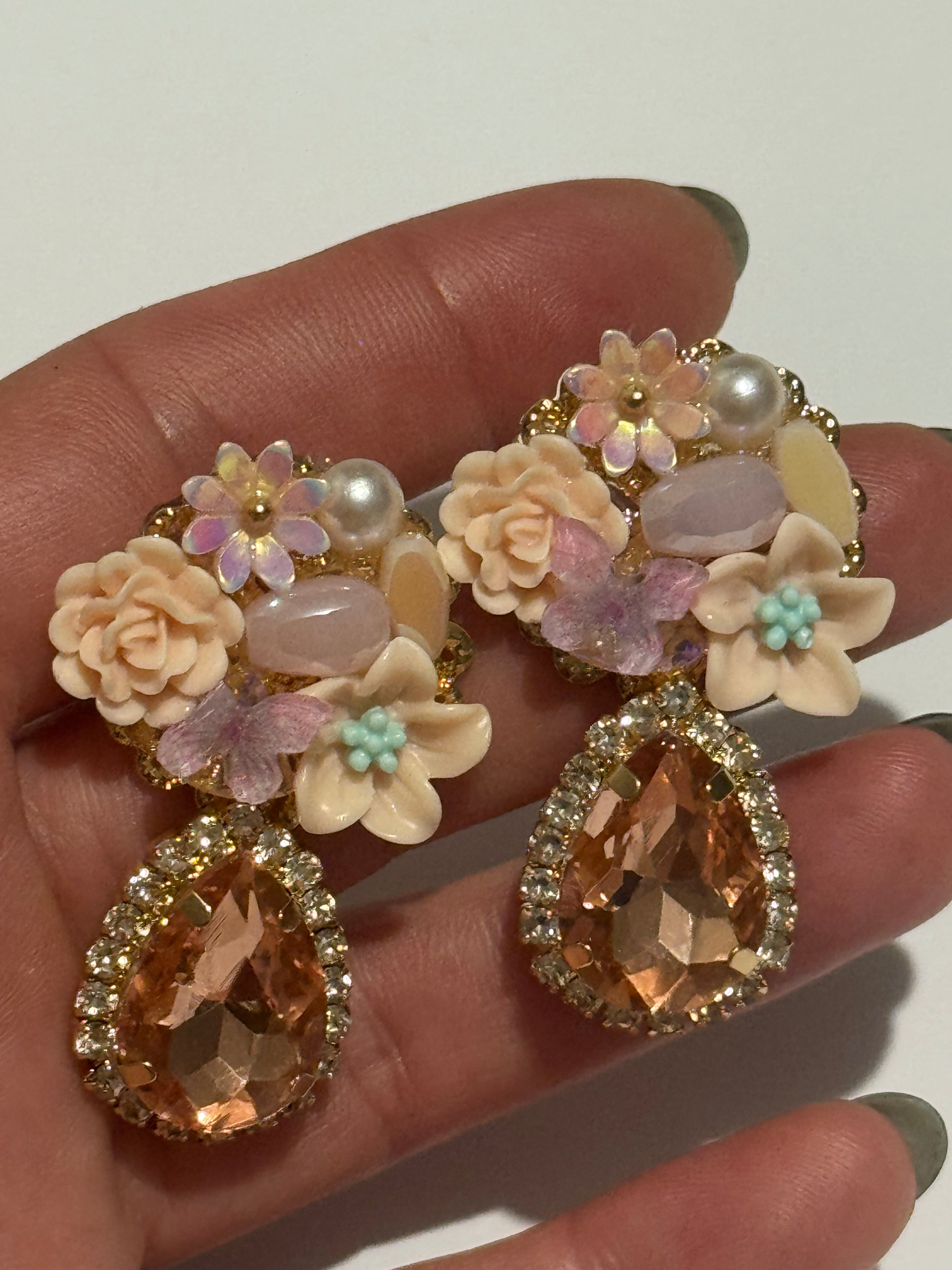 Blush Pink Floral Statement Earrings – Peach Crystal Teardrop Earrings – Romantic Flower Pearl Earrings – Vintage Inspired Jewelry Gift for Women