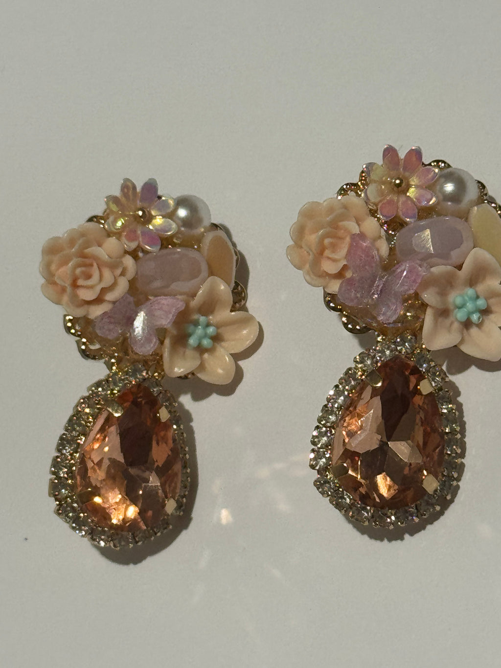 Blush Pink Floral Statement Earrings – Peach Crystal Teardrop Earrings – Romantic Flower Pearl Earrings – Vintage Inspired Jewelry Gift for Women