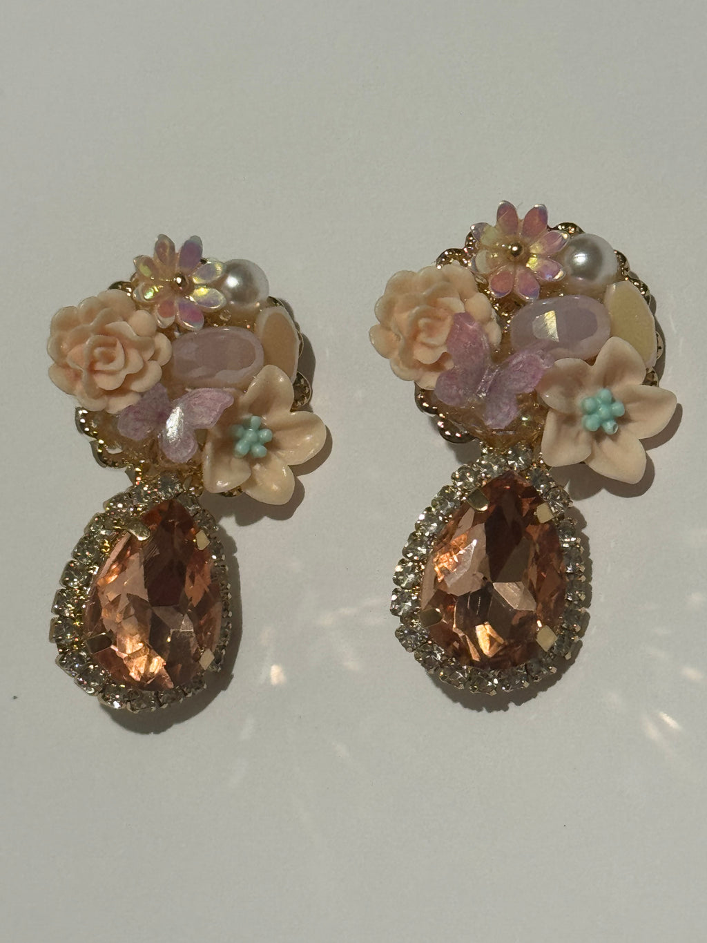Blush Pink Floral Statement Earrings – Peach Crystal Teardrop Earrings – Romantic Flower Pearl Earrings – Vintage Inspired Jewelry Gift for Women