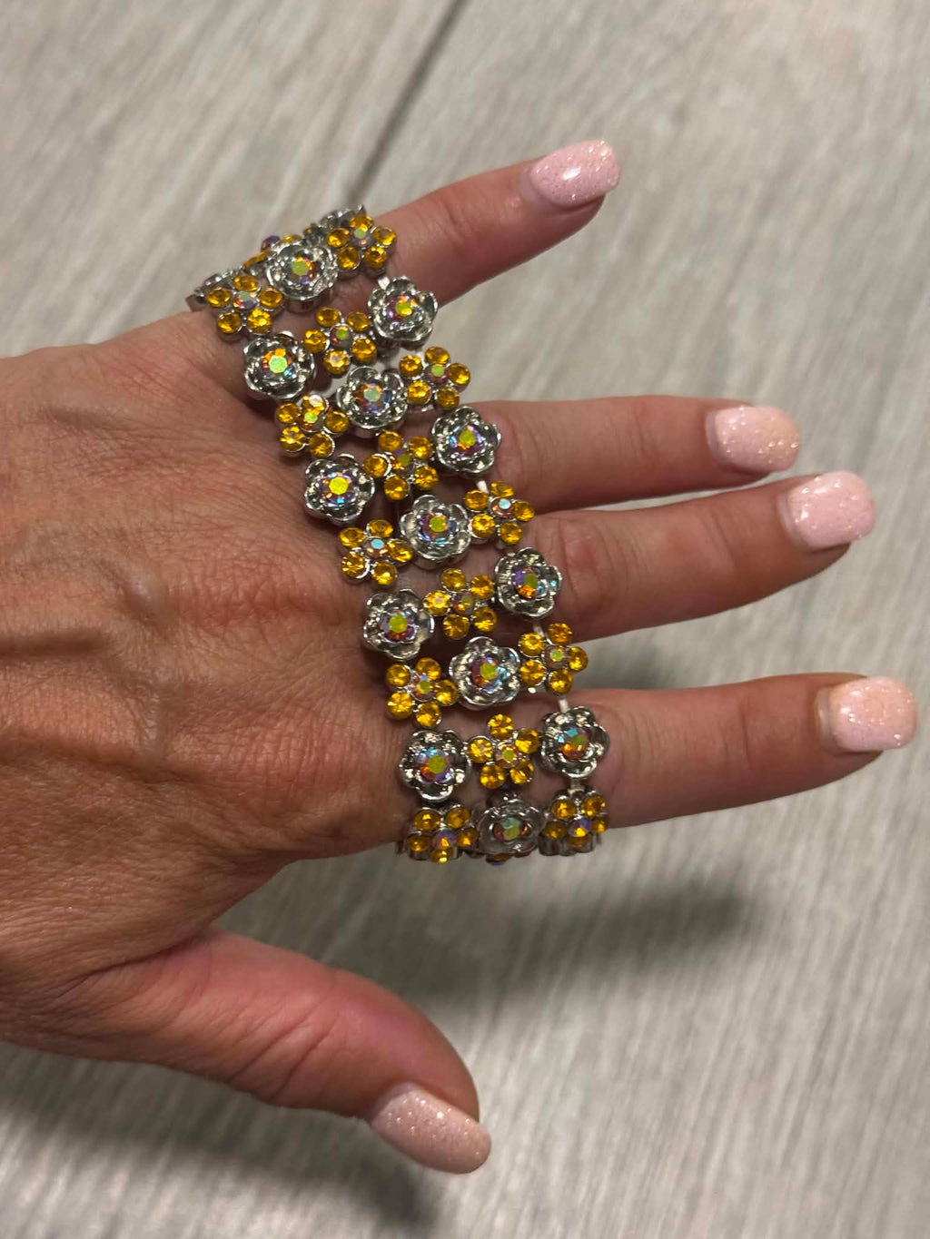 Retro Amber Crystal Flower Bracelet – Vintage Silver Tone Rhinestone Bracelet – Bridal, Party & Evening Jewelry