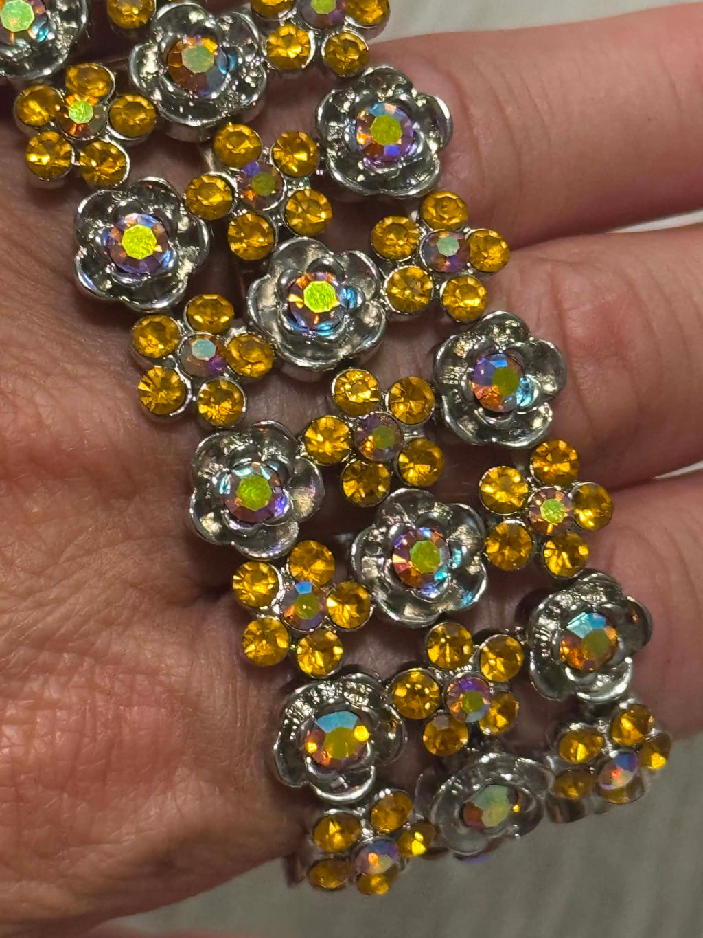Retro Amber Crystal Flower Bracelet – Vintage Silver Tone Rhinestone Bracelet – Bridal, Party & Evening Jewelry