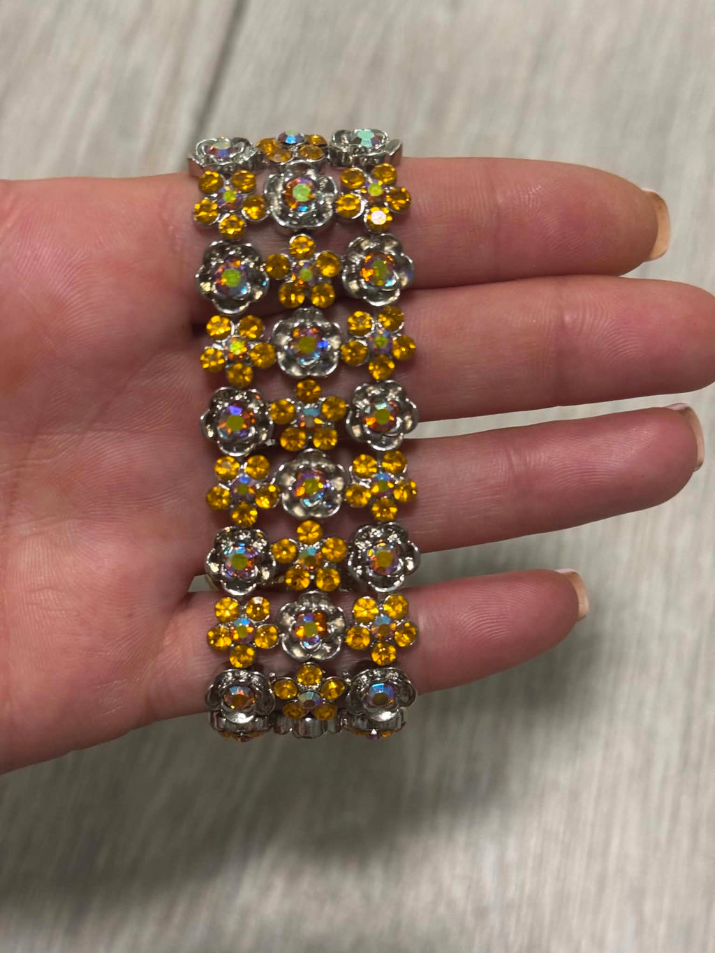 Retro Amber Crystal Flower Bracelet – Vintage Silver Tone Rhinestone Bracelet – Bridal, Party & Evening Jewelry