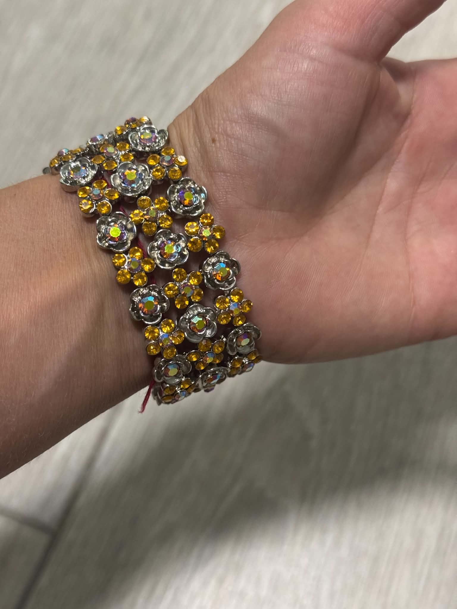 Retro Amber Crystal Flower Bracelet – Vintage Silver Tone Rhinestone Bracelet – Bridal, Party & Evening Jewelry