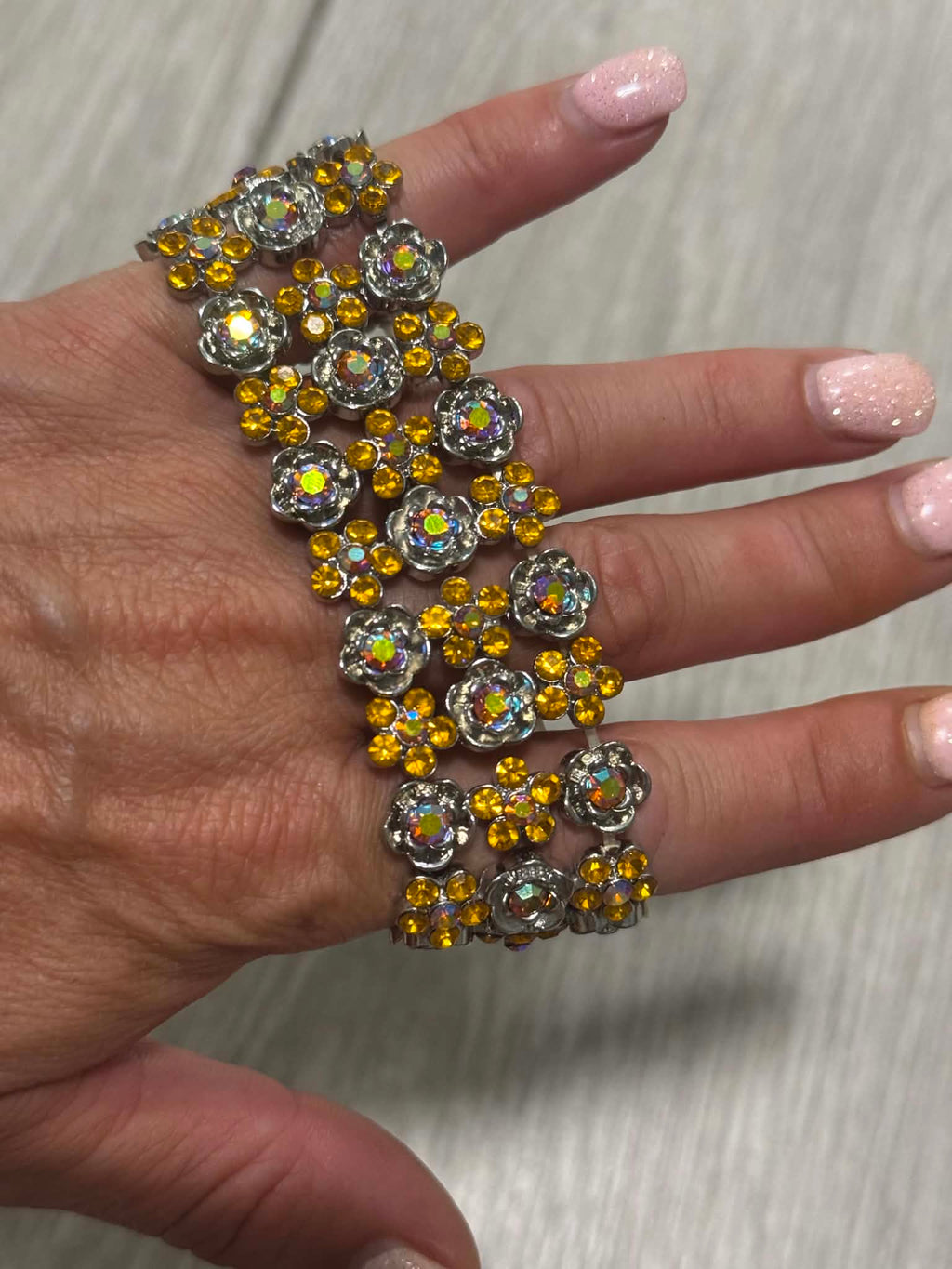 Retro Amber Crystal Flower Bracelet – Vintage Silver Tone Rhinestone Bracelet – Bridal, Party & Evening Jewelry