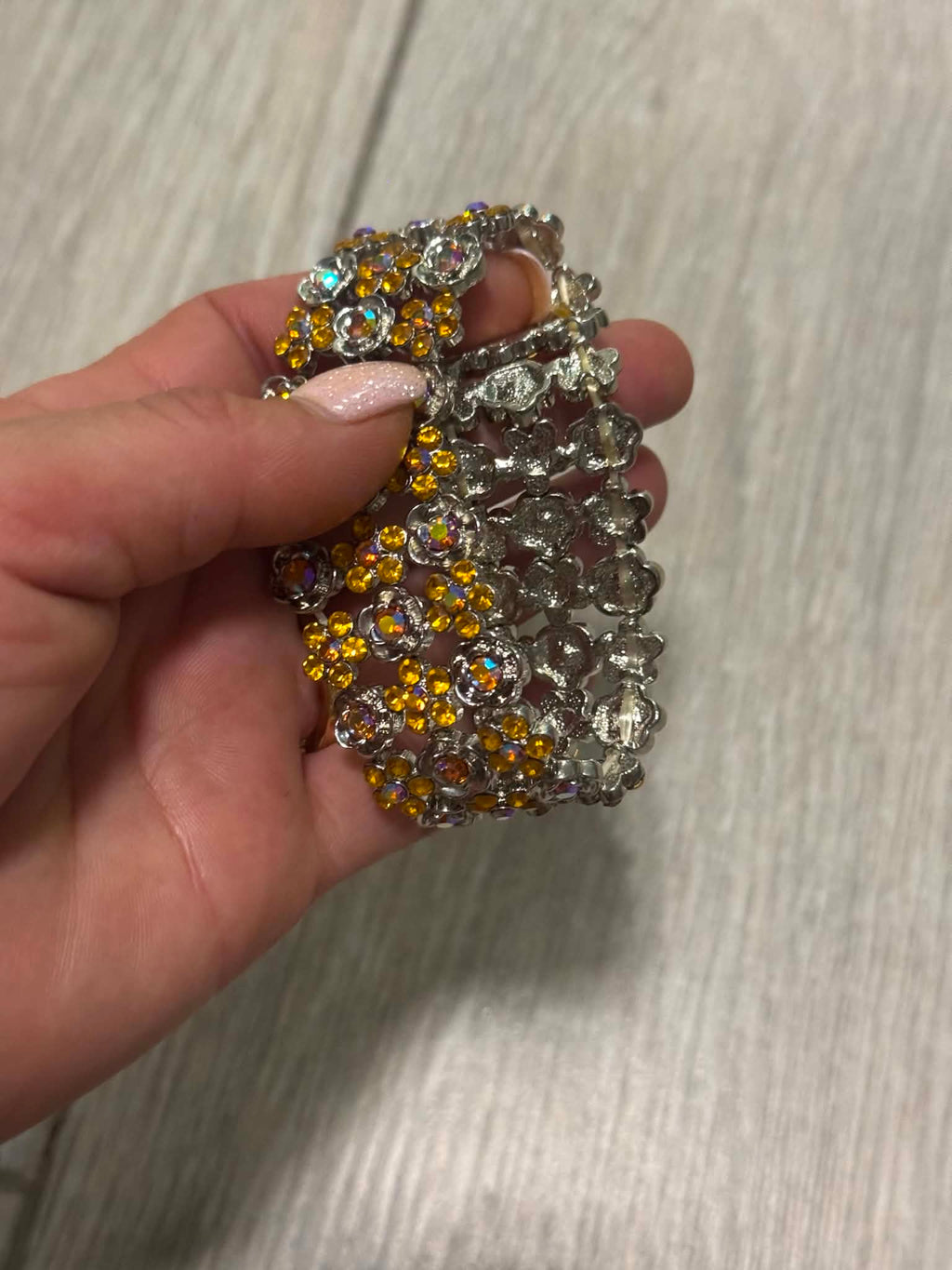 Retro Amber Crystal Flower Bracelet – Vintage Silver Tone Rhinestone Bracelet – Bridal, Party & Evening Jewelry